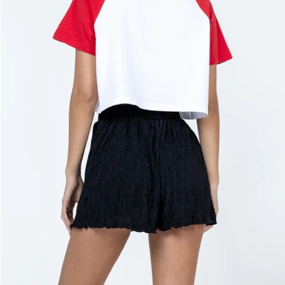 Silky Crinkled Shorts - Picture 3 of 4